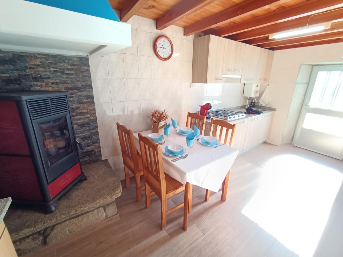 Villa Casa Do Cucharro En Playa De Soesto, Laxe Esterno foto